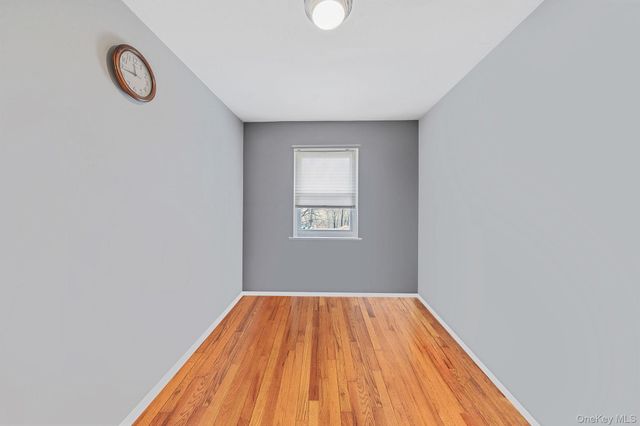 8605 77th Avenue, Glendale, NY 11385