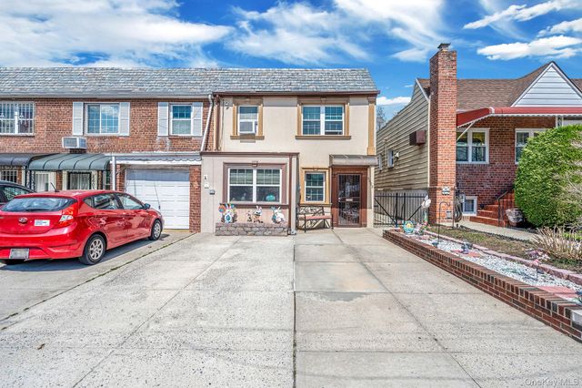 8605 77th Avenue, Glendale, NY 11385