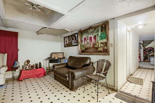 1012 E Jefferson Street, Waxahachie, TX 75165