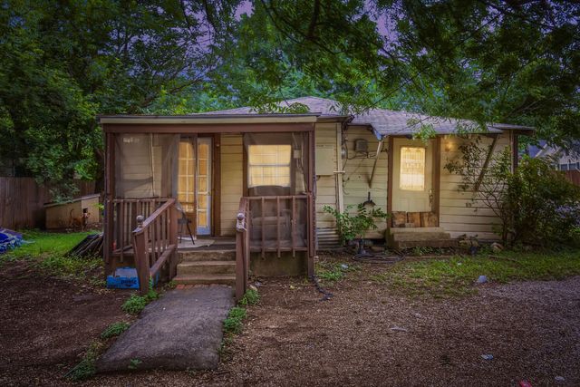 1012 E Jefferson Street, Waxahachie, TX 75165