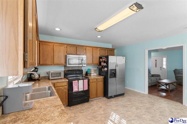 643 Red Tip Cir., Florence, SC 29505