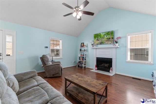 643 Red Tip Cir., Florence, SC 29505