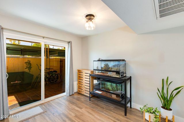 8323 E KEIM Drive, Scottsdale, AZ 85250