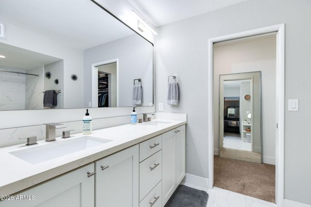 8323 E KEIM Drive, Scottsdale, AZ 85250