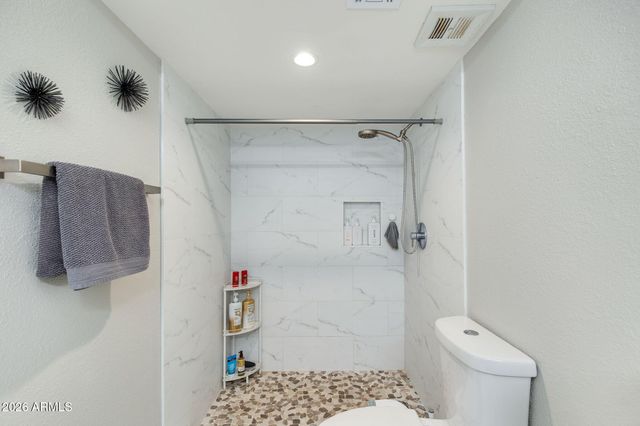 8323 E KEIM Drive, Scottsdale, AZ 85250