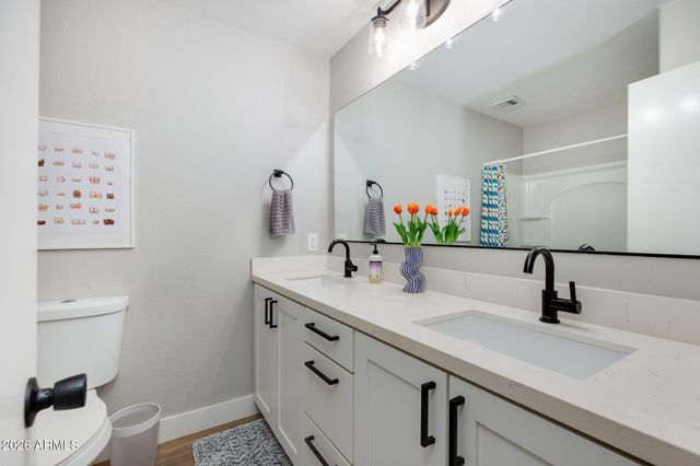 8323 E KEIM Drive, Scottsdale, AZ 85250