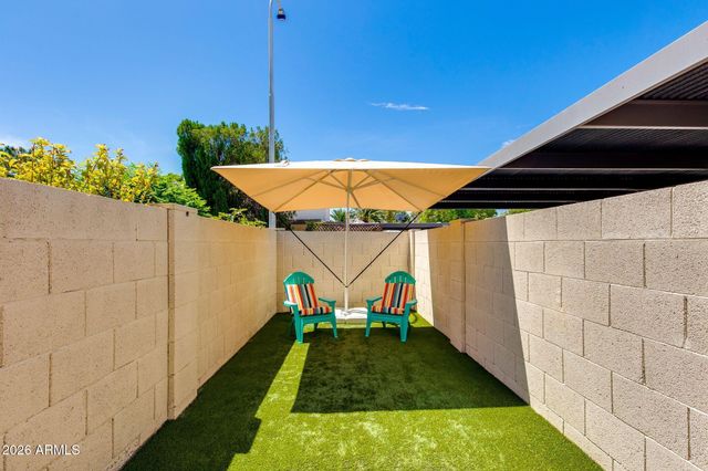 8323 E KEIM Drive, Scottsdale, AZ 85250