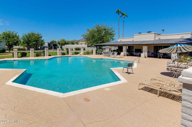 8323 E KEIM Drive, Scottsdale, AZ 85250