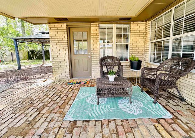 1320 Briarrose Dr, Baton Rouge, LA 70810