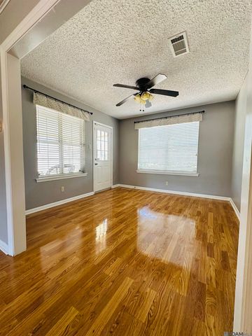 1320 Briarrose Dr, Baton Rouge, LA 70810