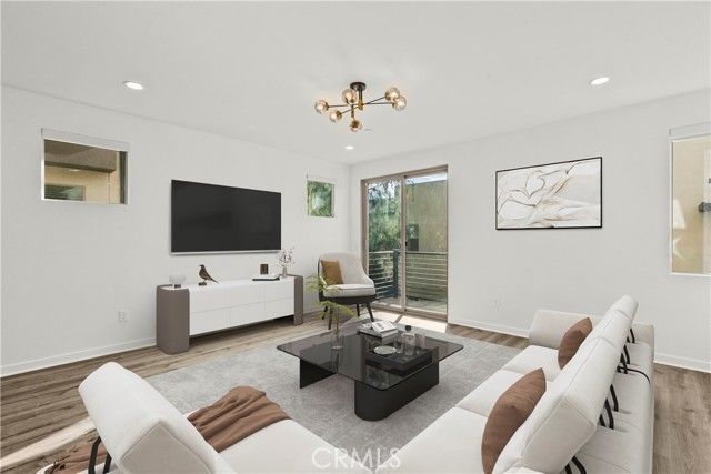 19542 Empire Lane, Northridge (los Angeles), CA 91324