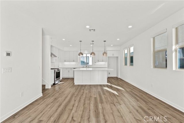 19542 Empire Lane, Northridge (los Angeles), CA 91324