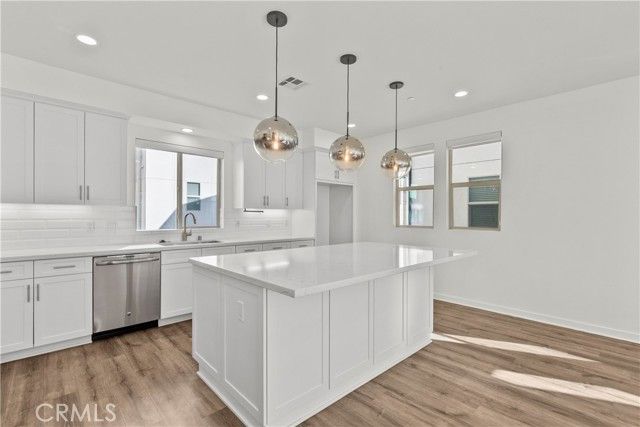 19542 Empire Lane, Northridge (los Angeles), CA 91324