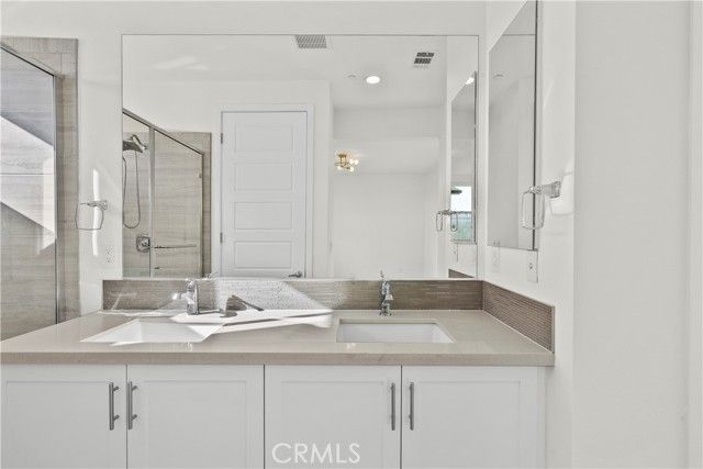 19542 Empire Lane, Northridge (los Angeles), CA 91324