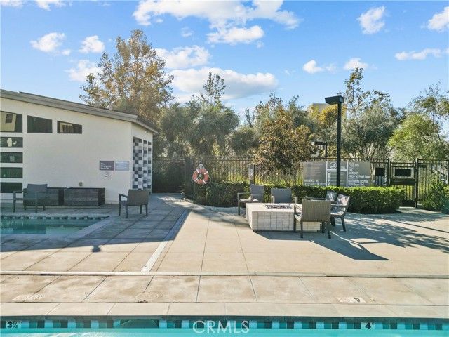 19542 Empire Lane, Northridge (los Angeles), CA 91324