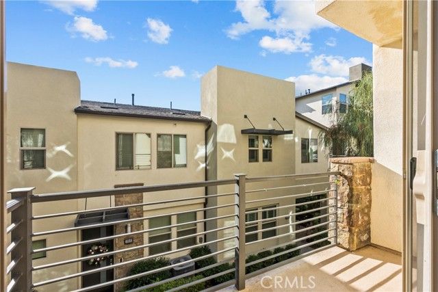 19542 Empire Lane, Northridge (los Angeles), CA 91324