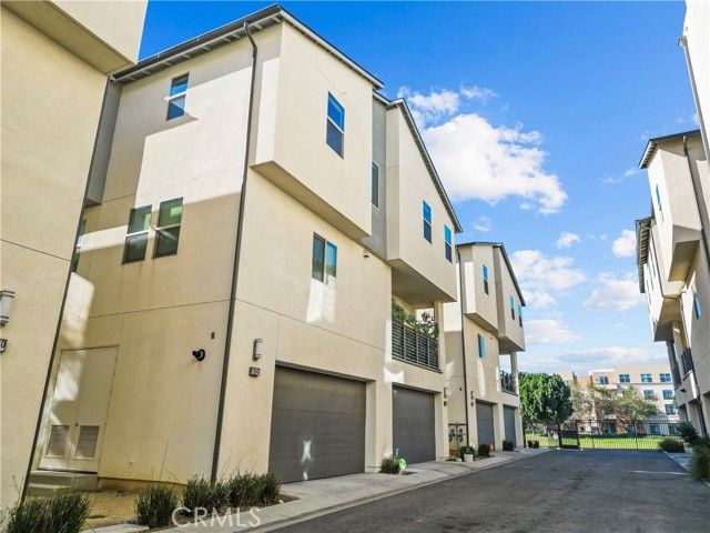 19542 Empire Lane, Northridge (los Angeles), CA 91324