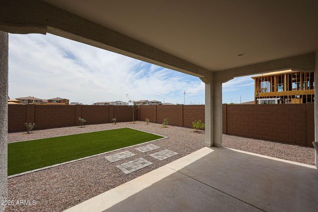 7695 W SMOKETREE Drive, Peoria, AZ 85383