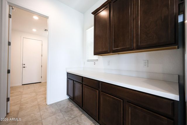 7695 W SMOKETREE Drive, Peoria, AZ 85383