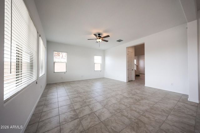 7695 W SMOKETREE Drive, Peoria, AZ 85383
