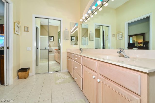 9229 Garden Pointe, Fort Myers, FL 33908