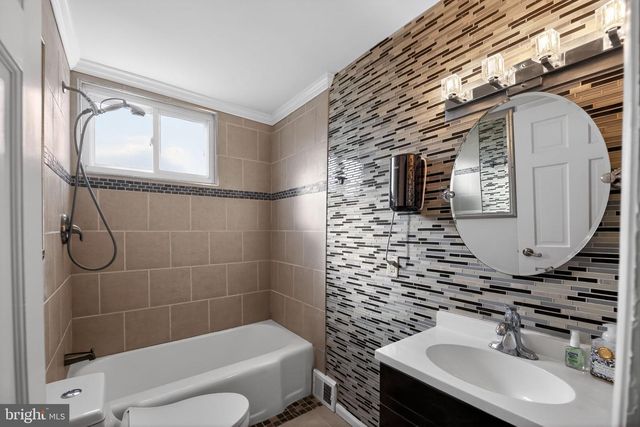 7613 REVERE ST, Philadelphia, PA 19152