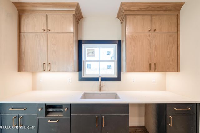 2905 Quarry Rd, Prospect, KY 40059