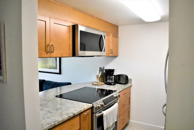 7420 BAY ISLAND DRIVE S 176, South Pasadena, FL 33707