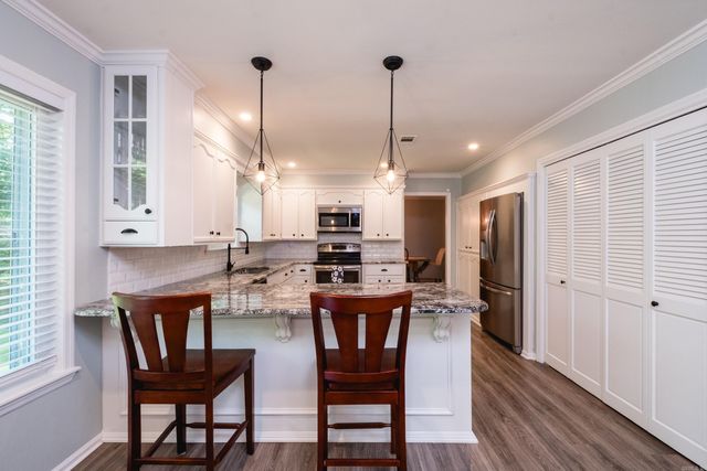 3 Coachlight Circle, Little Rock, AR 72227