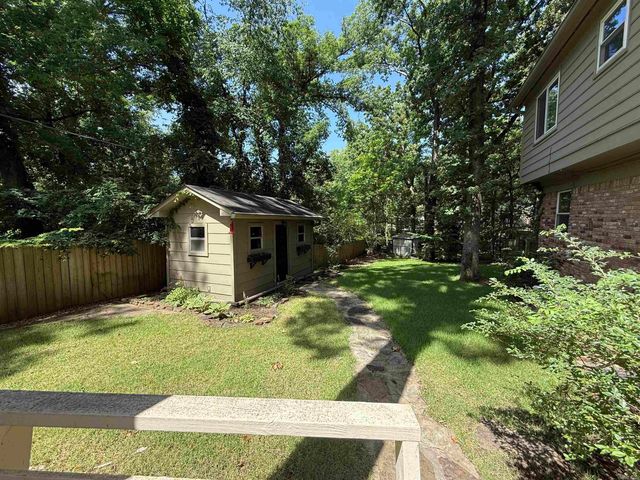3 Coachlight Circle, Little Rock, AR 72227