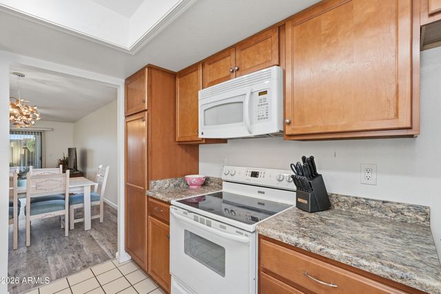 650 S ARROWWOOD Way, Mesa, AZ 85208