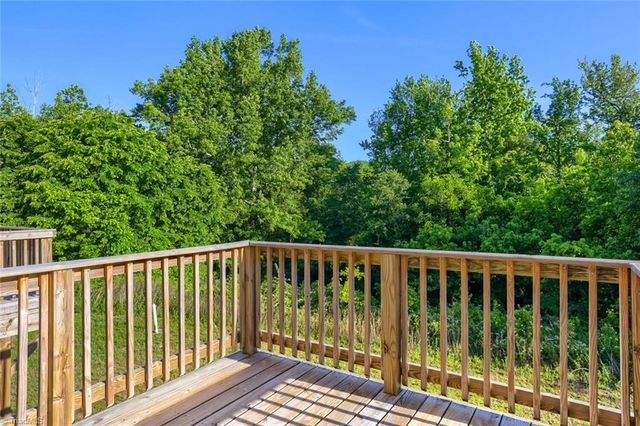 306 Beaumont Circle, Clemmons, NC 27012