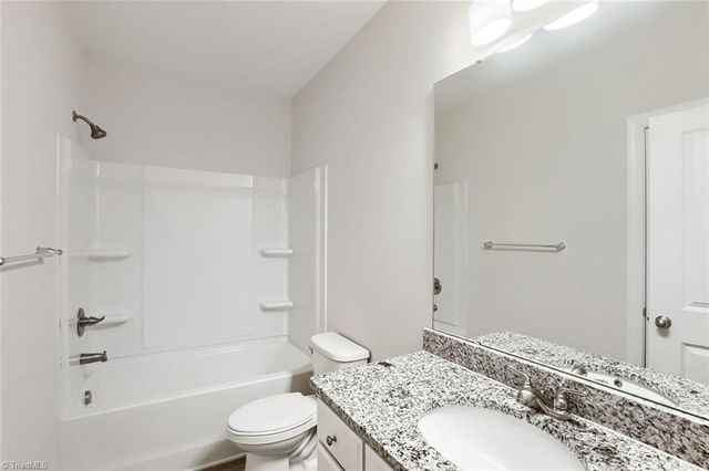 306 Beaumont Circle, Clemmons, NC 27012
