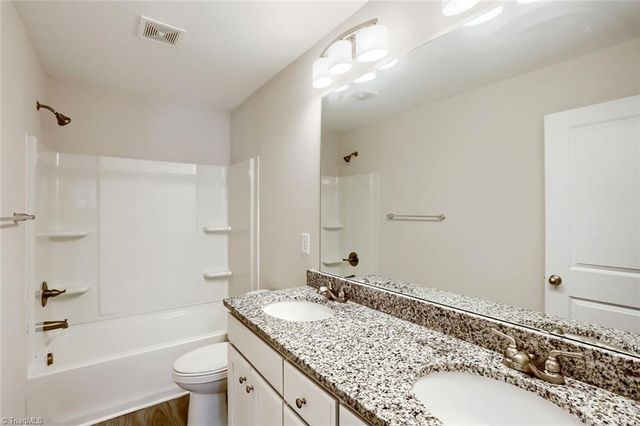 306 Beaumont Circle, Clemmons, NC 27012