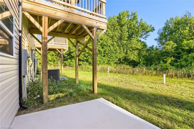 306 Beaumont Circle, Clemmons, NC 27012