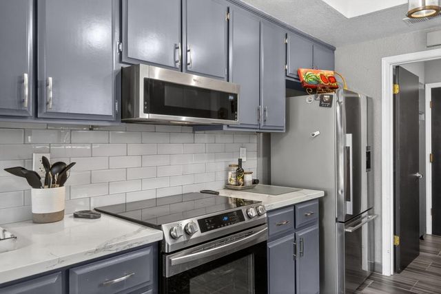 1211 Alder Tree Way, Sacramento, CA 95831