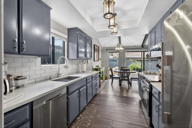 1211 Alder Tree Way, Sacramento, CA 95831