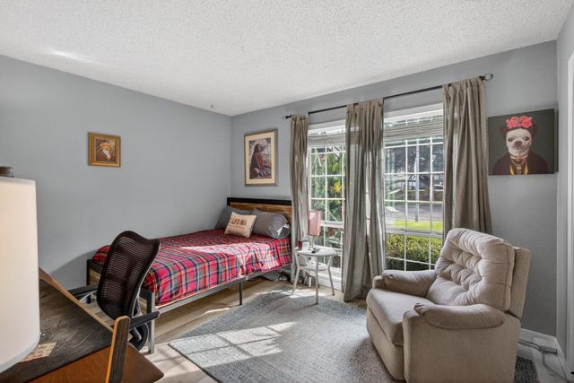 1211 Alder Tree Way, Sacramento, CA 95831