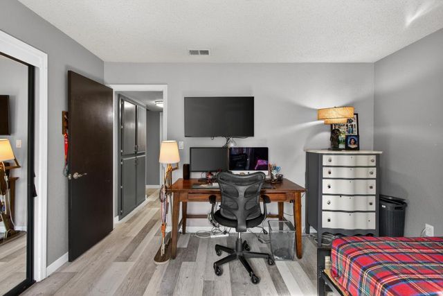 1211 Alder Tree Way, Sacramento, CA 95831