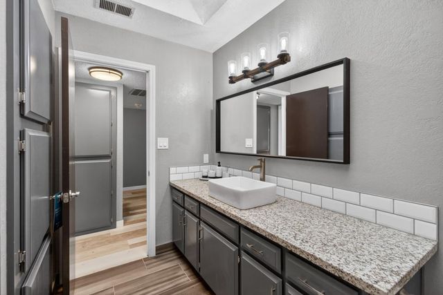 1211 Alder Tree Way, Sacramento, CA 95831