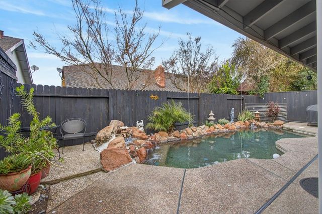 1211 Alder Tree Way, Sacramento, CA 95831