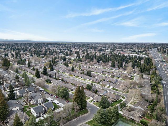 1211 Alder Tree Way, Sacramento, CA 95831