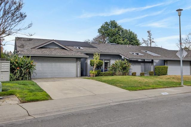 1211 Alder Tree Way, Sacramento, CA 95831