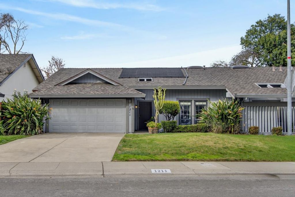 1211 Alder Tree Way, Sacramento, CA 95831