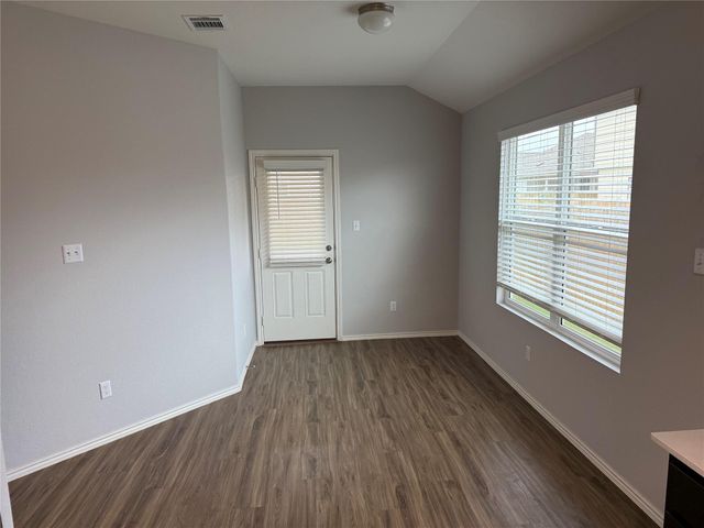 100 Granville CT, Jarrell, TX 76537