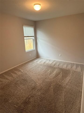 100 Granville CT, Jarrell, TX 76537