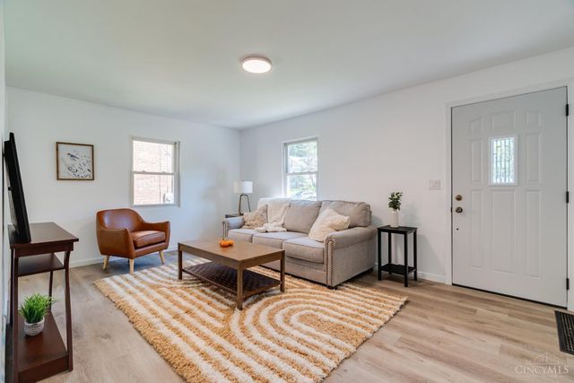 6017 Elbrook Avenue, Golf Manor, OH 45237