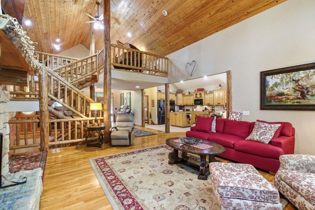 993 S Oak Ridge Road, Nixa, MO 65714