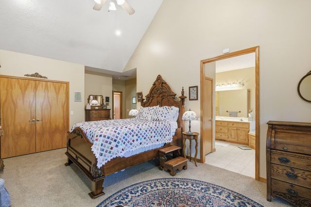 993 S Oak Ridge Road, Nixa, MO 65714