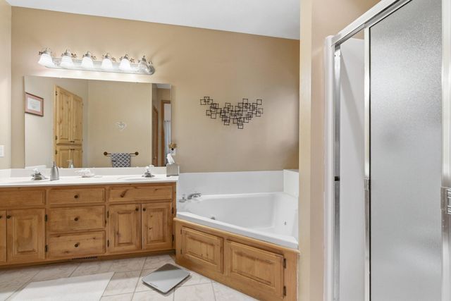 993 S Oak Ridge Road, Nixa, MO 65714